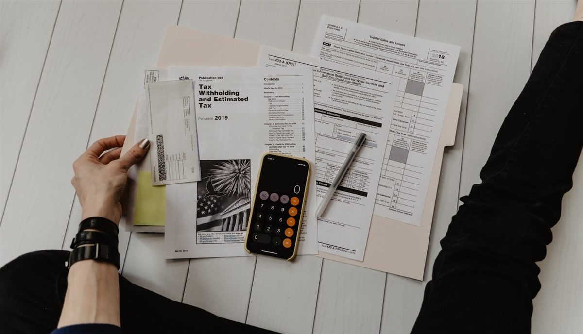 Planning documents and budgeting for travel insurance quotes and coverage limits